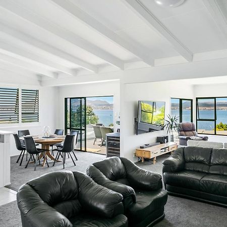 Acacia Bay Bach - Views, Spa & Serenity - Taupo Exterior foto